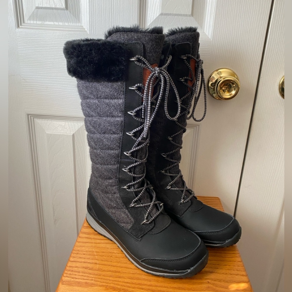 salomon Hime High Black Gray Quilted Faux Fur Trim Lace-Up Winter Boots SZ 7